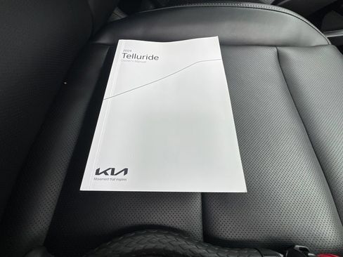 Certified 2024 Kia Telluride S w/ S Sunroof Package AWD/4WD image 26