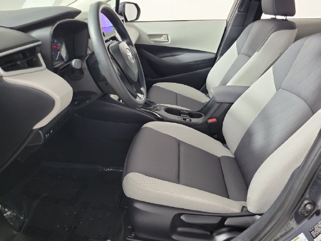 Used 2025 Toyota Corolla LE w/ Convenience Package FWD image 19