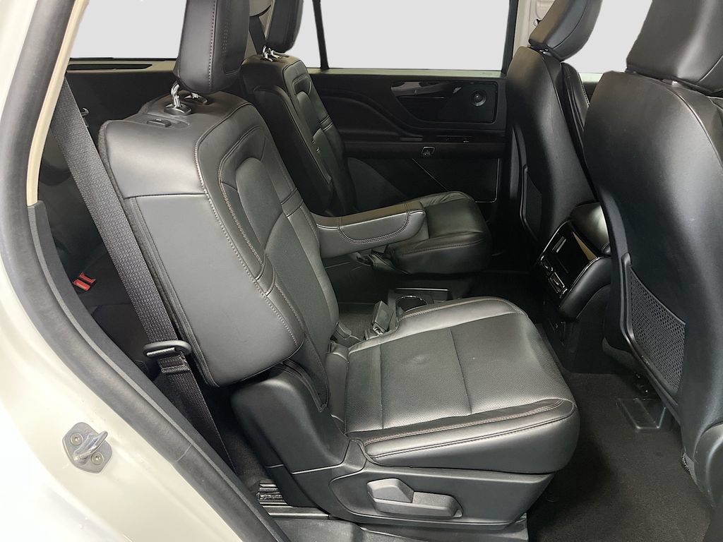 Used 2024 Lincoln Aviator Reserve AWD/4WD image 30