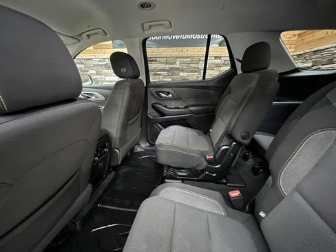 Used 2020 Chevrolet Traverse LT w/ Driver Confidence II Package AWD/4WD image 31