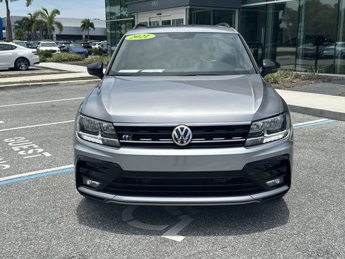 Used 2021 Volkswagen Tiguan SE R-Line FWD image 4