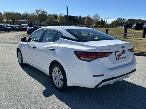 Used 2025 Nissan Sentra S image 7