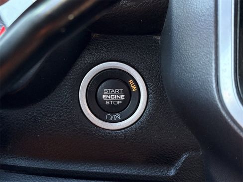 Used 2022 RAM 2500 Big Horn w/ Cold Weather Group image 22