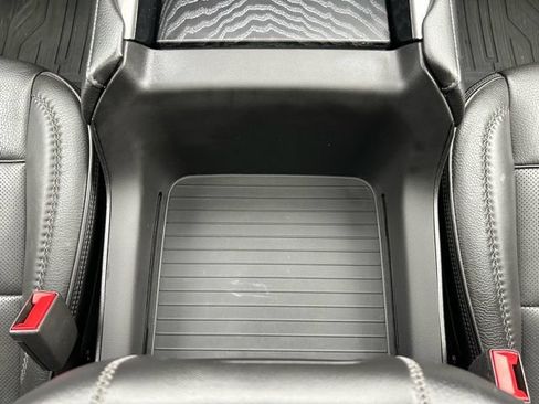 Used 2023 GMC Yukon XL Denali AWD/4WD image 26