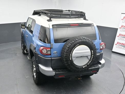 Used 2013 Toyota FJ Cruiser 4WD image 29
