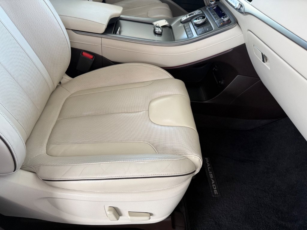 Used 2020 Hyundai Palisade Limited FWD image 19