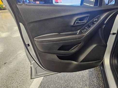 Used 2020 Chevrolet Trax LS w/ Tint and Cruise Package FWD image 23