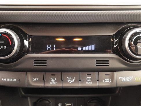 Used 2020 Hyundai Kona Limited image 26