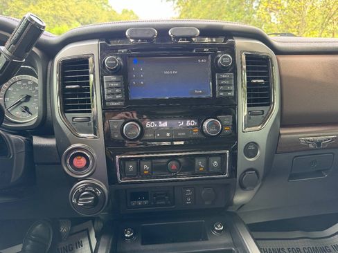 Used 2017 Nissan Titan Platinum Reserve AWD/4WD image 21