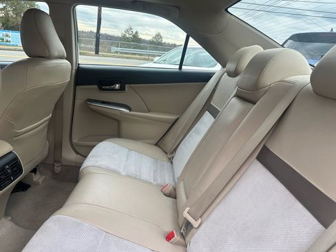 Used 2012 Toyota Camry XLE w/ Leather Pkg image 14