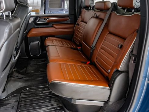 Used 2024 GMC Sierra 2500 Denali Ultimate AWD/4WD image 38