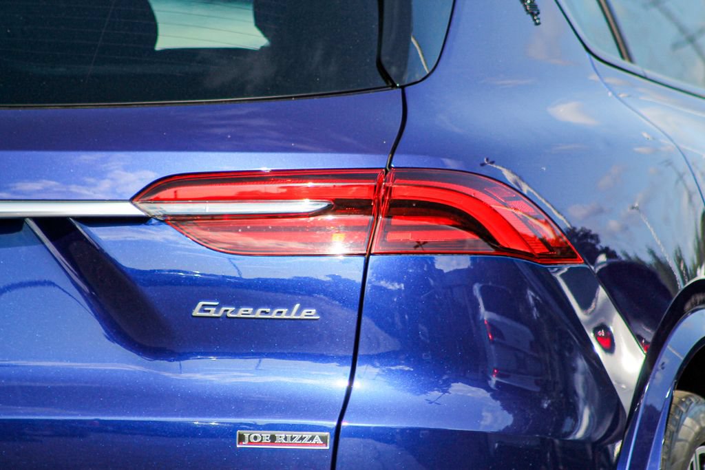 Used 2023 Maserati Grecale Modena AWD/4WD image 17