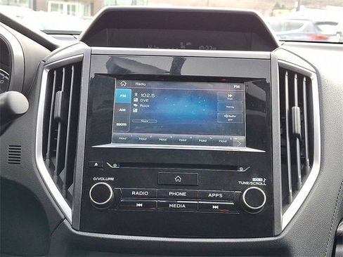 Used 2019 Subaru Crosstrek 2.0i Premium image 16