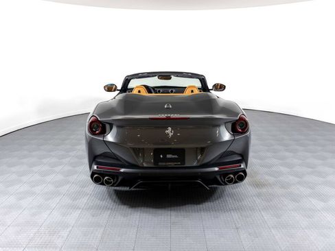 Used 2019 Ferrari Portofino image 6