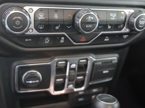 Used 2020 Jeep Gladiator Sport w/ Quick Order Package 24S image 15