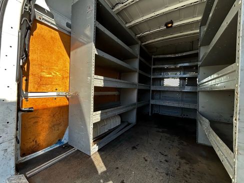 Used 2018 Nissan NV 3500 SV w/ Navigation Package image 31