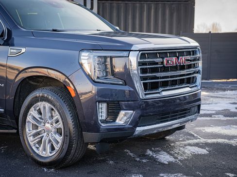 Used 2024 GMC Yukon XL SLT image 3