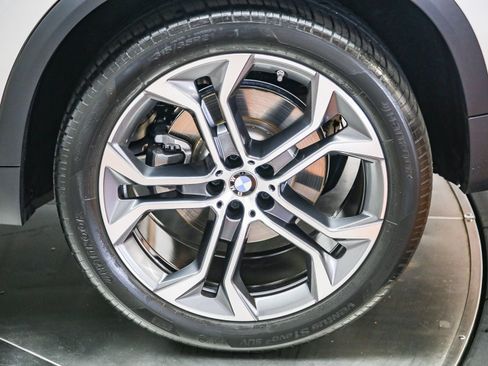 Used 2026 BMW X5 sDrive40i w/ Premium Package RWD image 17