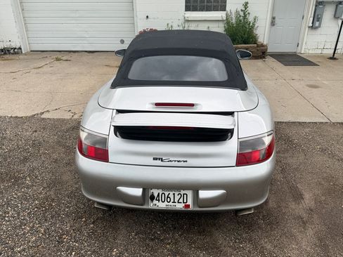 Used 2004 Porsche 911 Carrera RWD image 6