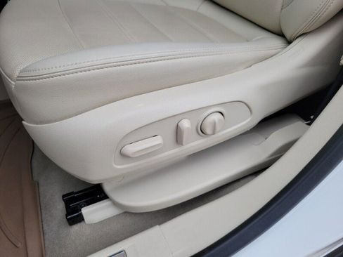 Used 2022 GMC Acadia Denali w/ Denali Ultimate Package image 27