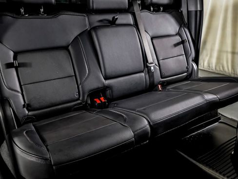 Used 2025 GMC Sierra 3500 Denali w/ Denali Reserve Package AWD/4WD image 33
