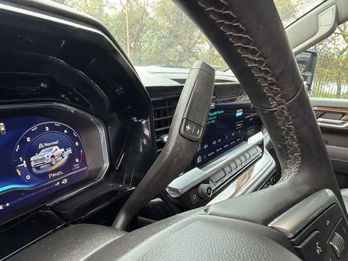 Certified 2024 Chevrolet Silverado 2500 LT w/ Convenience Package image 13