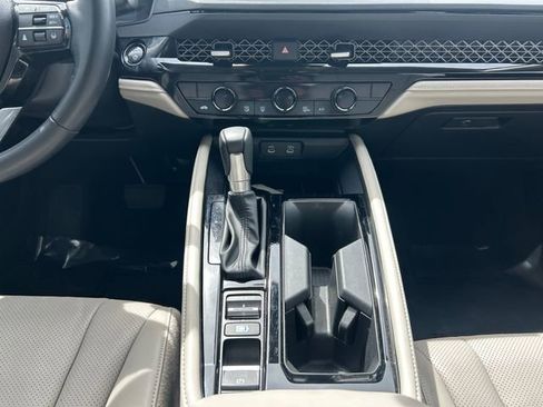 Used 2024 Honda Accord Touring image 7