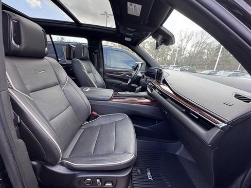 Used 2021 Cadillac Escalade Premium Luxury w/ Performance Package image 14