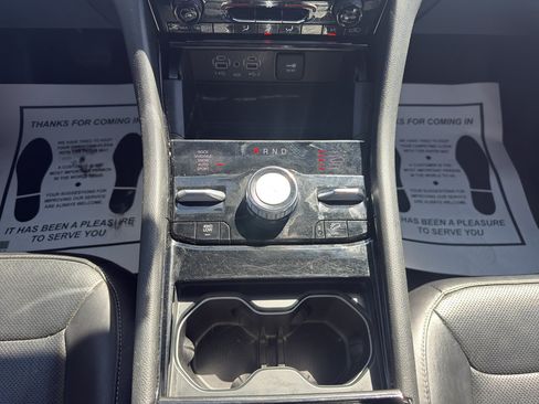 Used 2024 Jeep Grand Cherokee L Overland AWD/4WD image 17