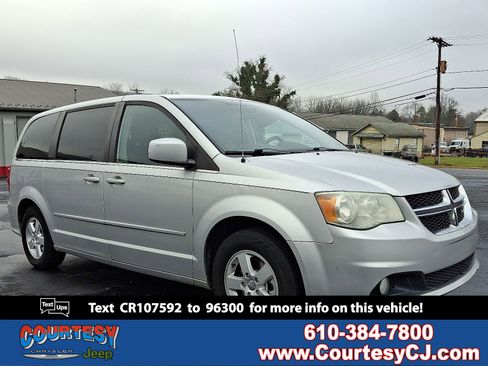 Used 2012 Dodge Grand Caravan Crew image 1