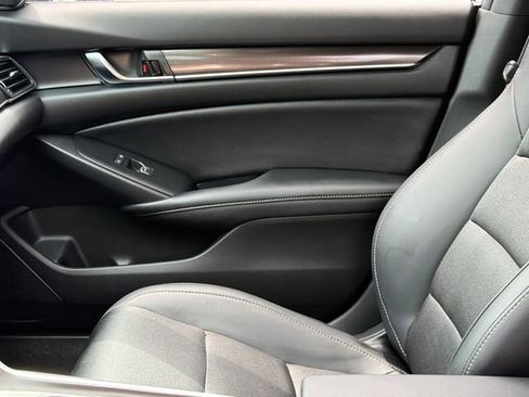 Used 2021 Honda Accord Sport image 12