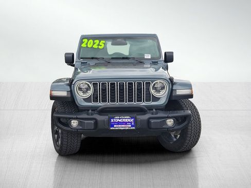 Used 2025 Jeep Wrangler Unlimited Sahara AWD/4WD image 2