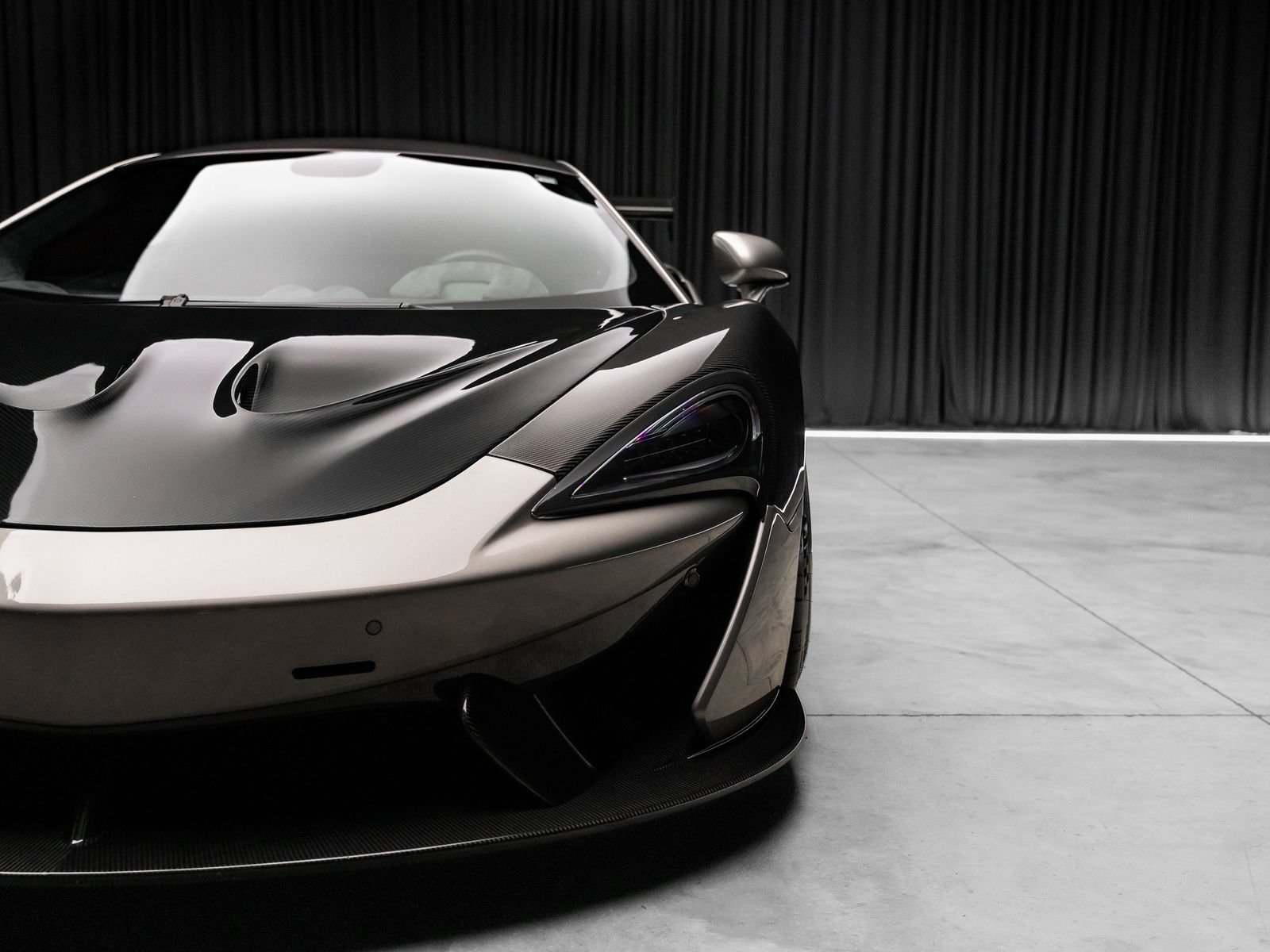 Used 2017 McLaren 570S Coupe RWD image 22