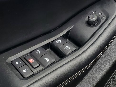 Used 2024 Jeep Grand Cherokee Altitude image 13