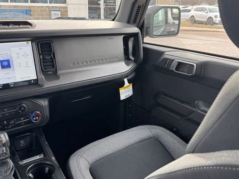 New 2025 Ford Bronco 4-Door AWD/4WD image 18