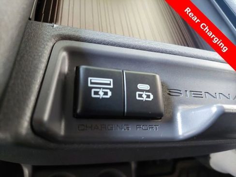 Used 2022 Toyota Sienna LE image 20