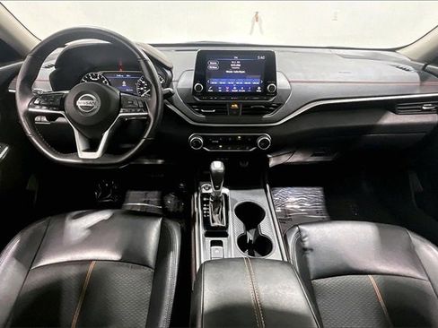 Used 2021 Nissan Altima 2.5 SR w/ SR Premium Package image 7