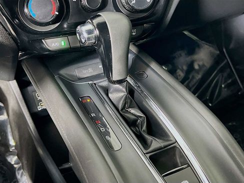 Used 2022 Honda HR-V Sport image 16