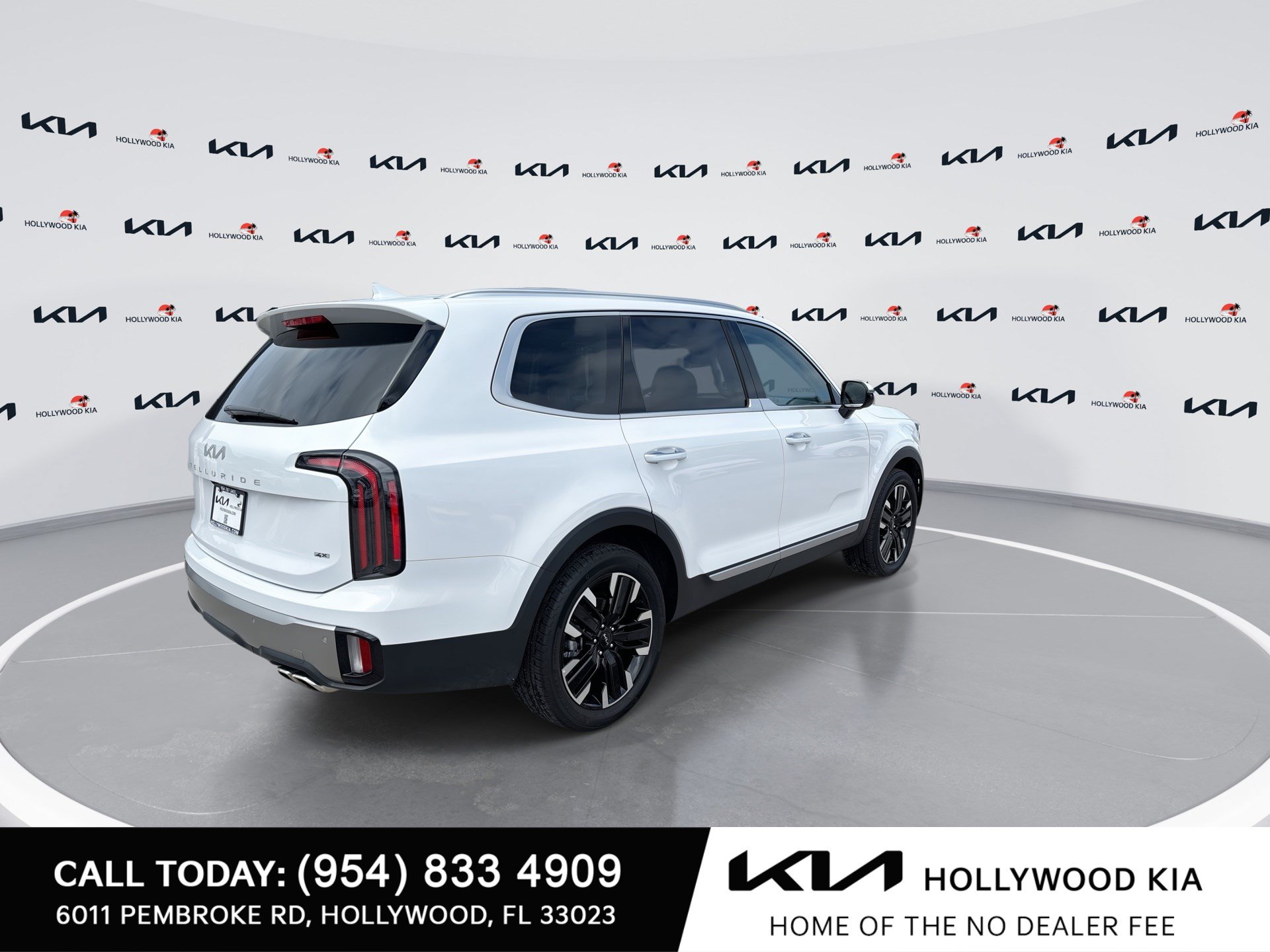 Used 2025 Kia Telluride SX w/ SX Captain's Chair Package AWD/4WD image 8