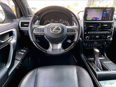 Used 2023 Lexus GX 460 Luxury w/ Sport Design Package image 6