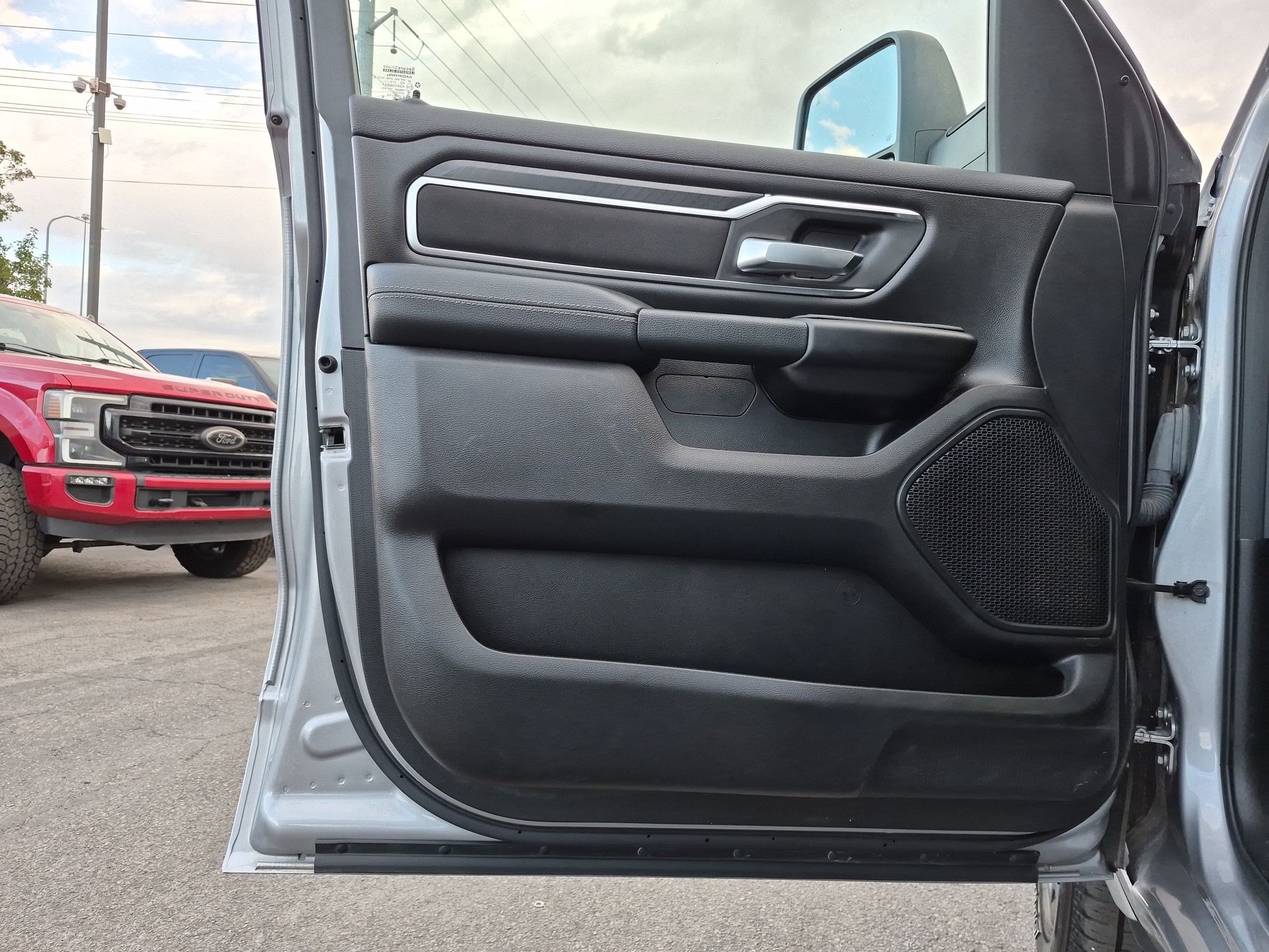 Used 2025 RAM 1500 Big Horn AWD/4WD image 12