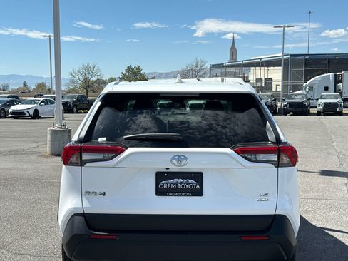 Used 2024 Toyota RAV4 LE image 4