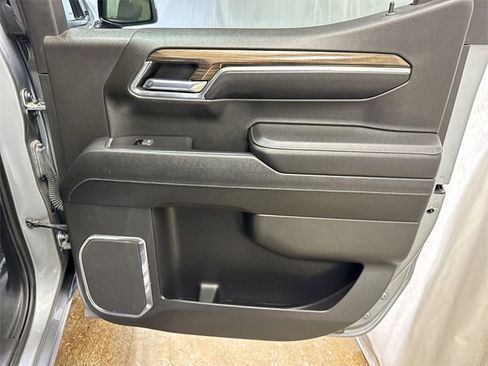 Used 2023 Chevrolet Silverado 1500 LT image 24