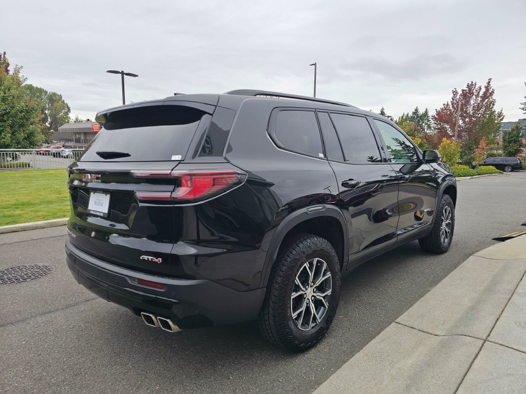 Used 2024 GMC Acadia AT4 w/ Luxury Package AWD/4WD image 7