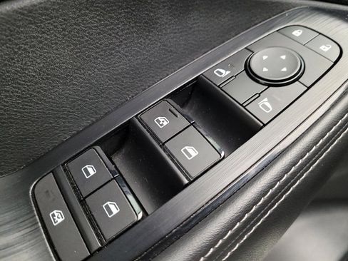 Used 2021 Nissan Rogue S AWD/4WD image 27