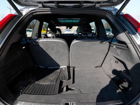 Used 2016 Volvo XC90 T6 Momentum w/ Momentum Plus Package AWD/4WD image 20