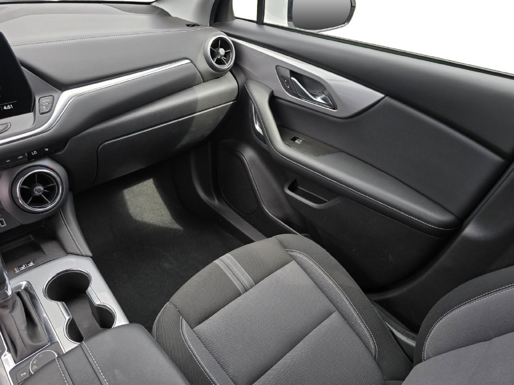 Used 2024 Chevrolet Blazer LT w/ Convenience Package FWD image 19