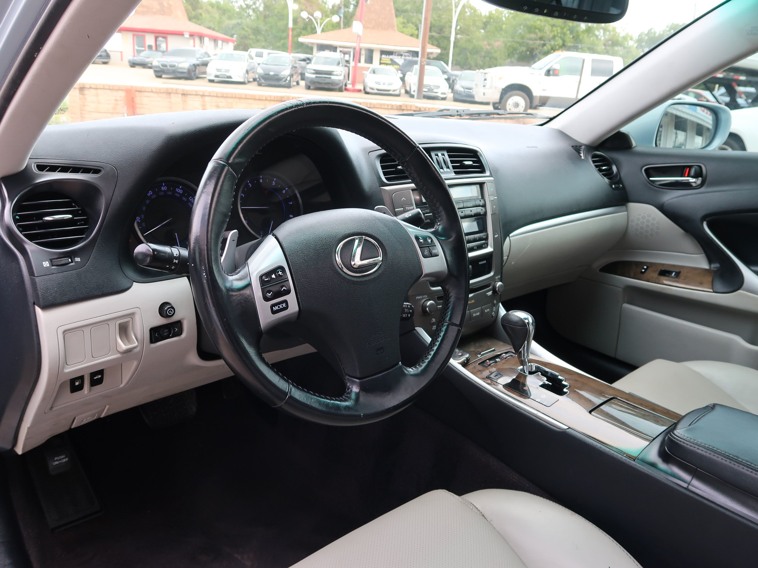 Used 2011 Lexus IS 250 w/ Premium Pkg Value Edition RWD image 16