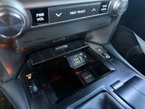 Used 2021 Lexus GX 460 Premium w/ Premium Package image 19