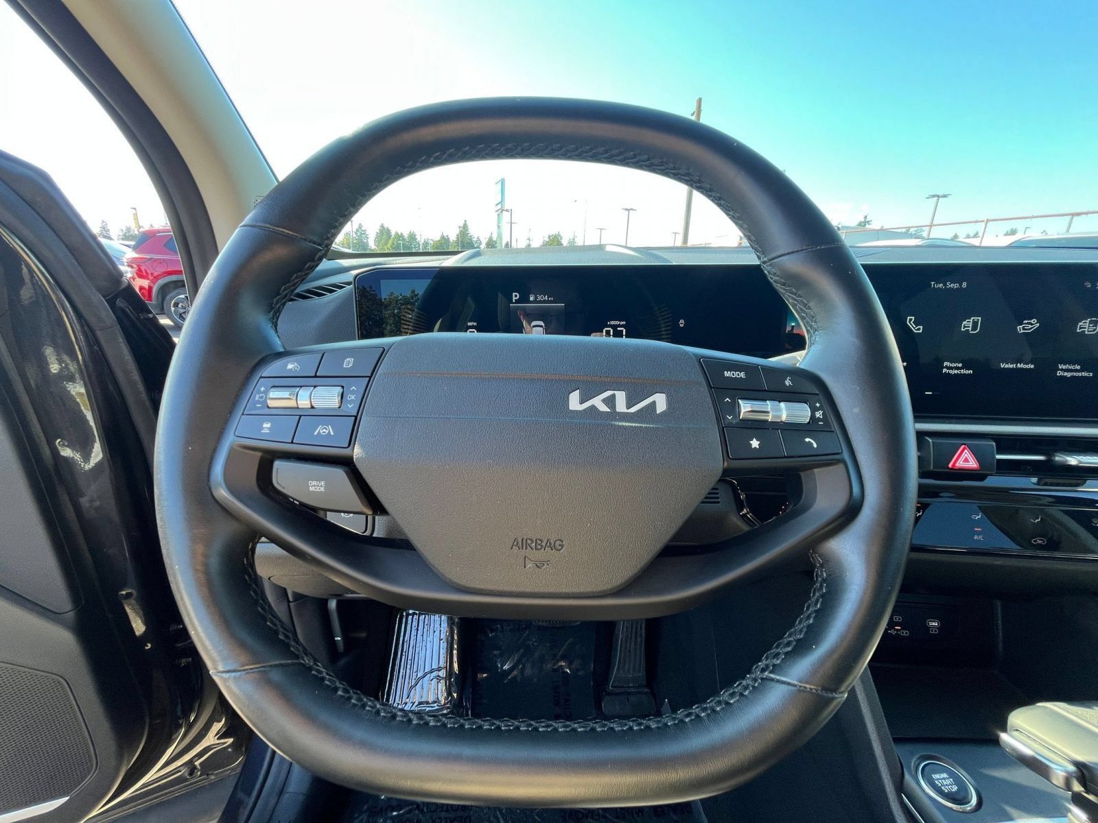 Used 2026 Kia Sportage LX FWD image 28